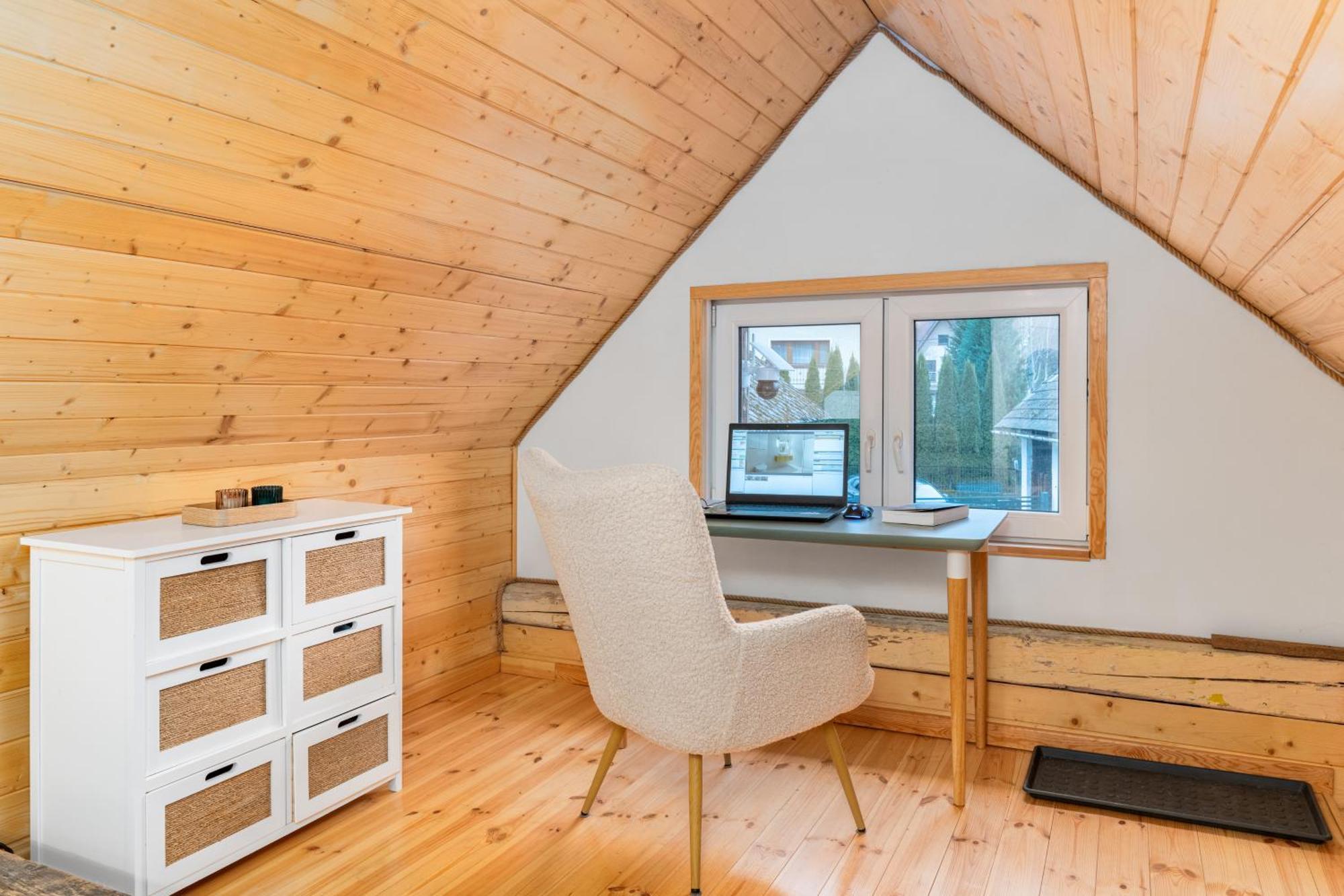 W Deski Dom Apartamenty Krzyżowa 外观 照片